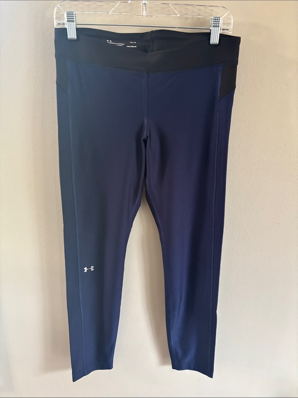 L UA heatgear compression leggings